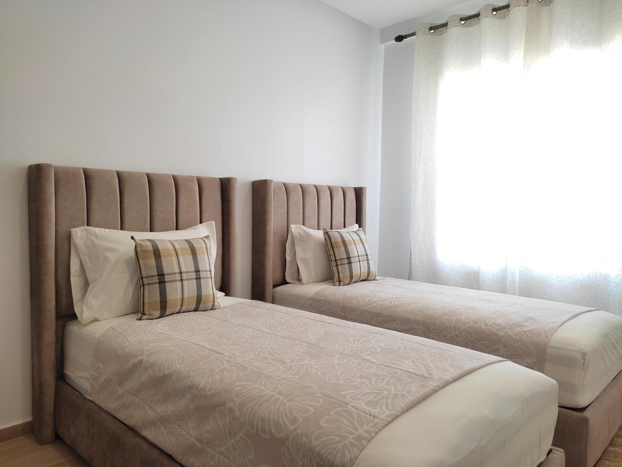 Dlx03 Apartment Уджда Екстериор снимка